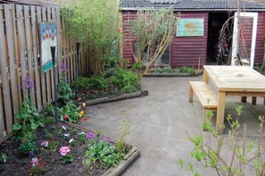 Outdoor dining - Ensche-Day Inn (Enschede)