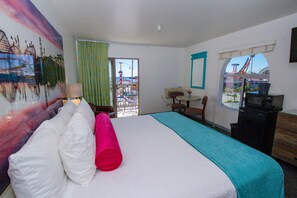 Room, 1 King Bed, Balcony | Blackout curtains, iron/ironing board, free WiFi