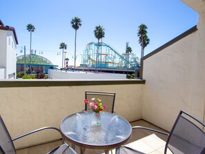 Double Room, Balcony | Terrace/patio - Carousel Beach Inn (Santa Cruz)