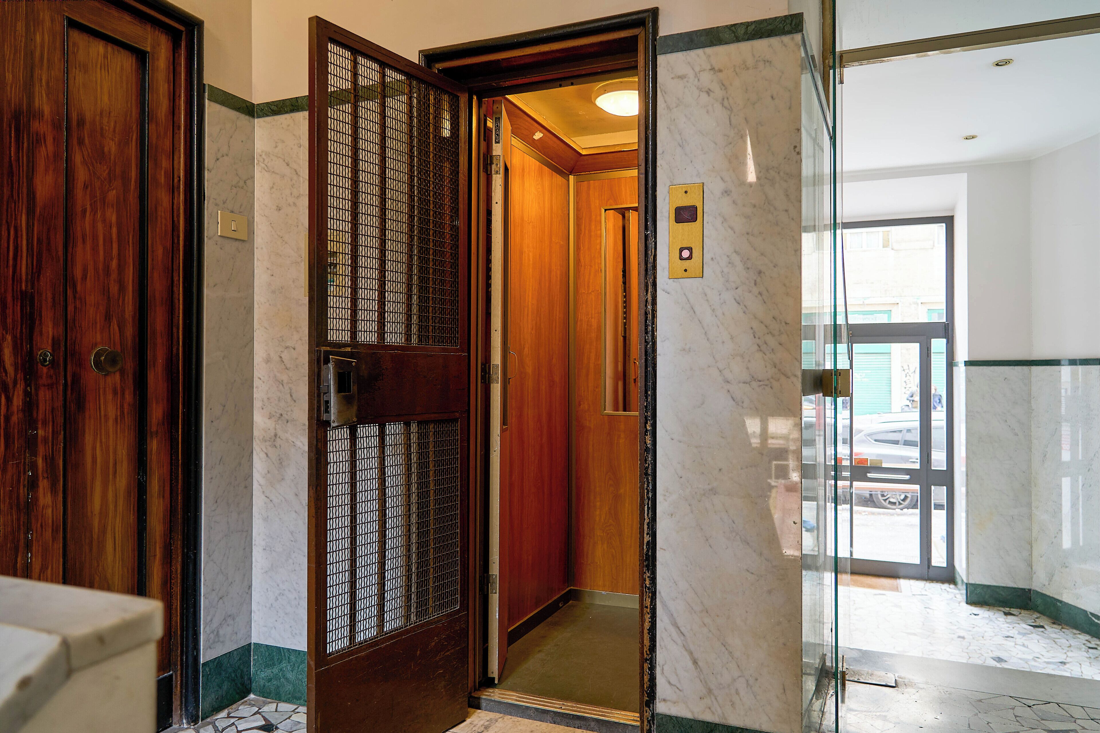 Apartment, Balcony, City View | Interior