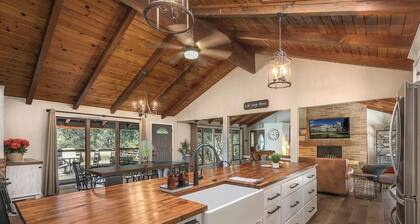 Spacious Yosemite Farmhouse • Game Room • EV Charger • Pets Welcome