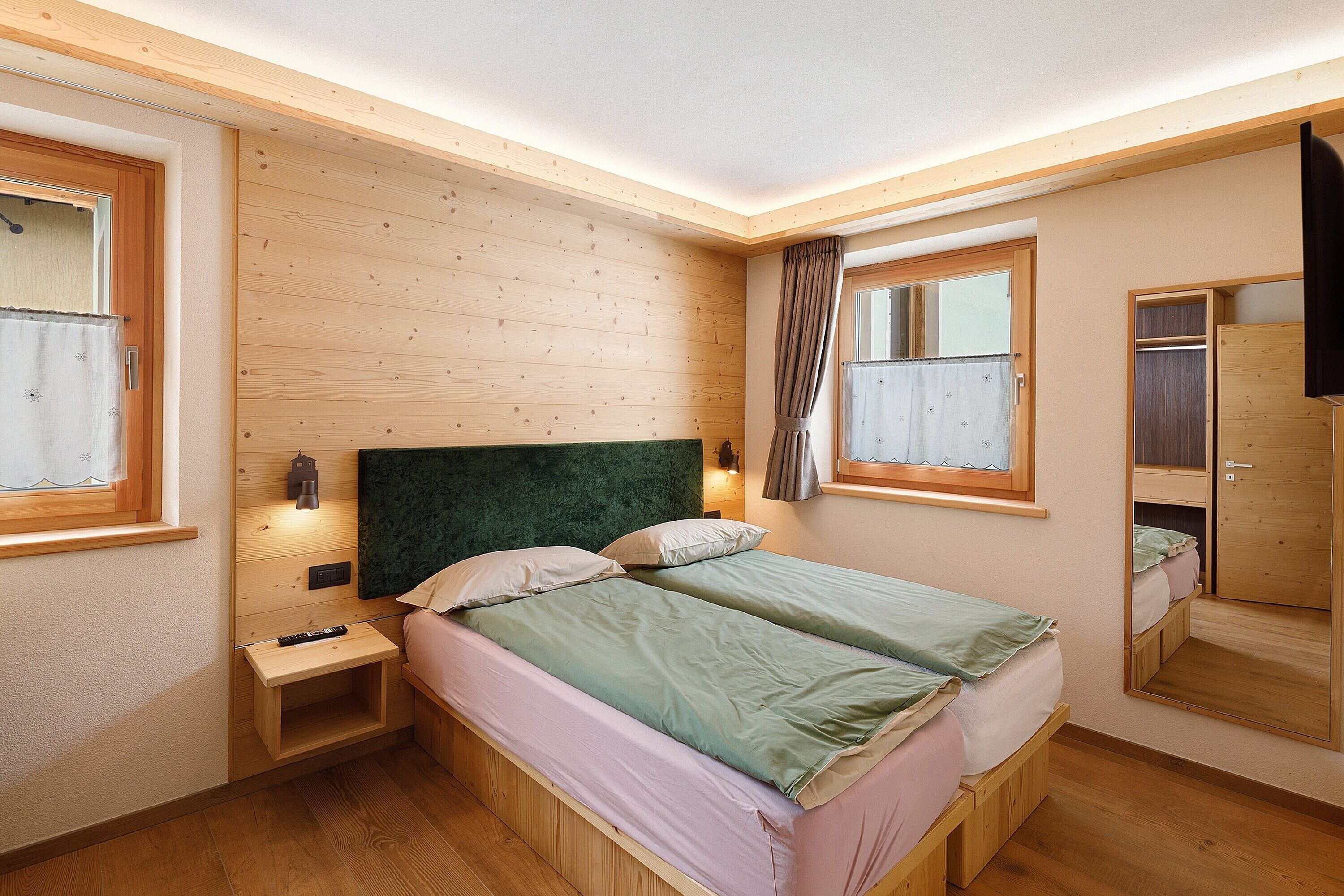 2 bedrooms, WiFi, bed sheets