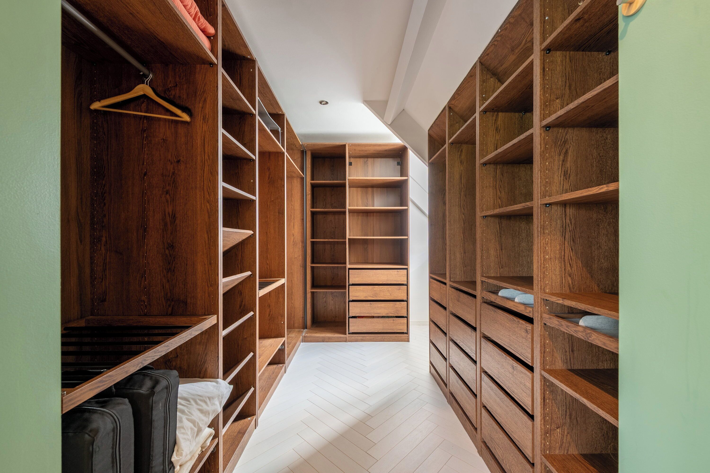 4 chambres, fer et planche à repasser, Wi-Fi, draps fournis