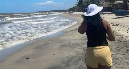 Tropikal Apartments A Charming 1-bedroom apartment with AC in Aldea de Perú