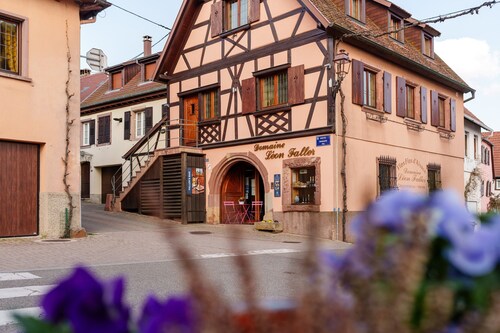 3-Star Gîte Fruehmess with Shared Pool on the Alsace Wine Route in Itterswiller