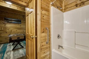 House | 2 bedrooms - Stairway to Heaven by Beyond Expectations (Sevierville)