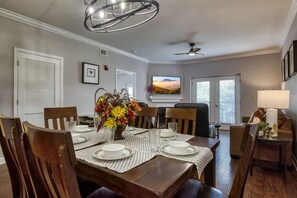 Room - Mountain View Condo by Beyond Expectations (Pigeon Forge)