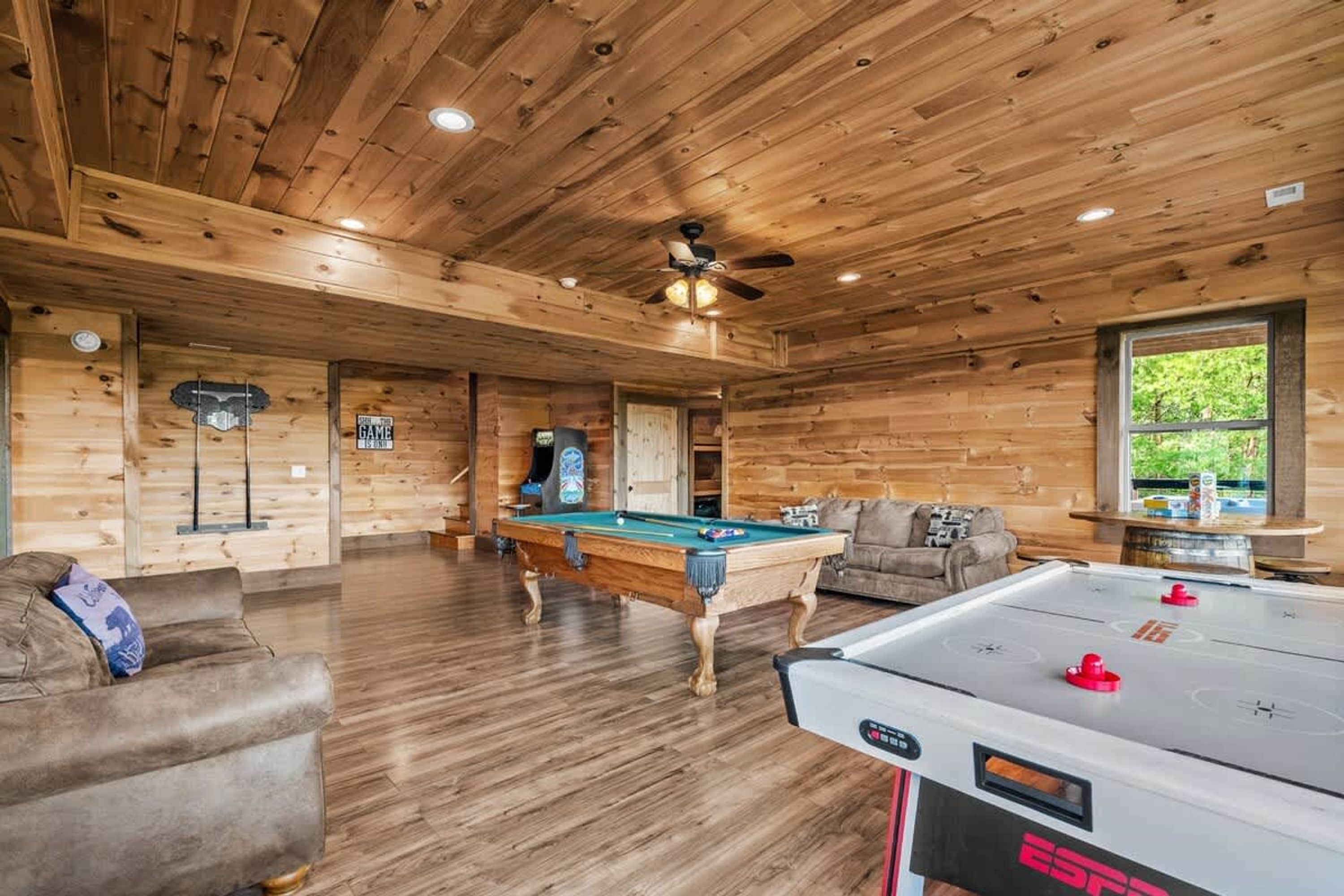 Suite | 6 bedrooms