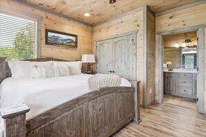 Suite | 3 bedrooms - Dicks Last Resort by Beyond Expectations (Gatlinburg)