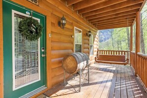 House | 3 bedrooms - Kuntree Cabin by Beyond Expectations With Hot Tub (Sevierville)