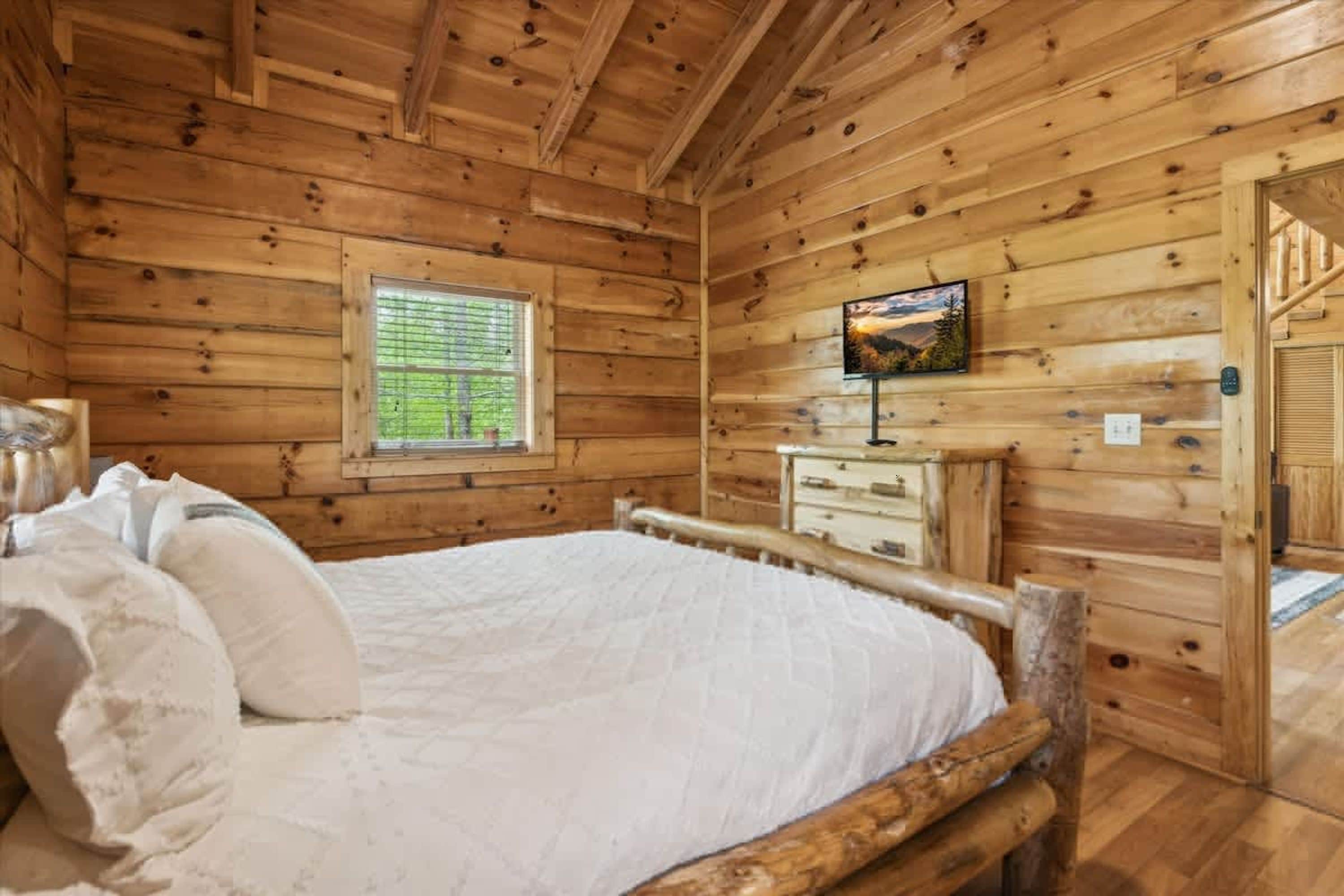 Suite | 3 bedrooms