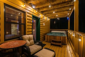 House - A Little Bit of Country by Beyond Expectations (Pigeon Forge)