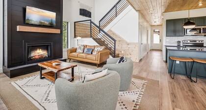 Horizons Ahead Mountain Home by Beyond Expectations With Pool