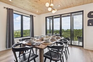 Suite | 5 bedrooms - Horizons Ahead Mountain Home by Beyond Expectations With Pool (Sevierville)