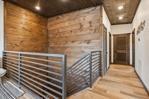 Room - Peak Pursuit by Beyond Expectations Mountain Home With Indoor Pool (Pigeon Forge)