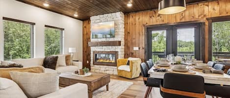 Suite | 4 bedrooms