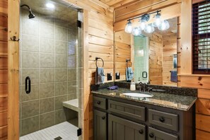 House | 2 bedrooms - Dotties Place Cabin by Beyond Expectations With Hot Tub (Gatlinburg)