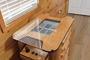 House - A Dream Romance Cabin by Beyond Expectations With Hot Tub (Sevierville)