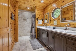 House | 3 bedrooms - Chasing Cubs Cabin by Beyond Expectations (Sevierville)