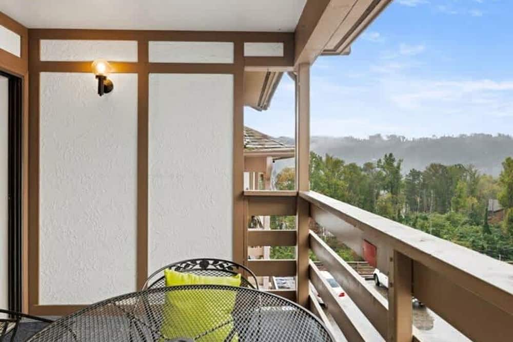 Turkey Nest by Beyond Expectations- Renovated 2BR