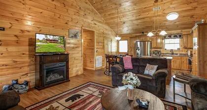 Magic Mountain Cabin by Beyond Expectations With Views