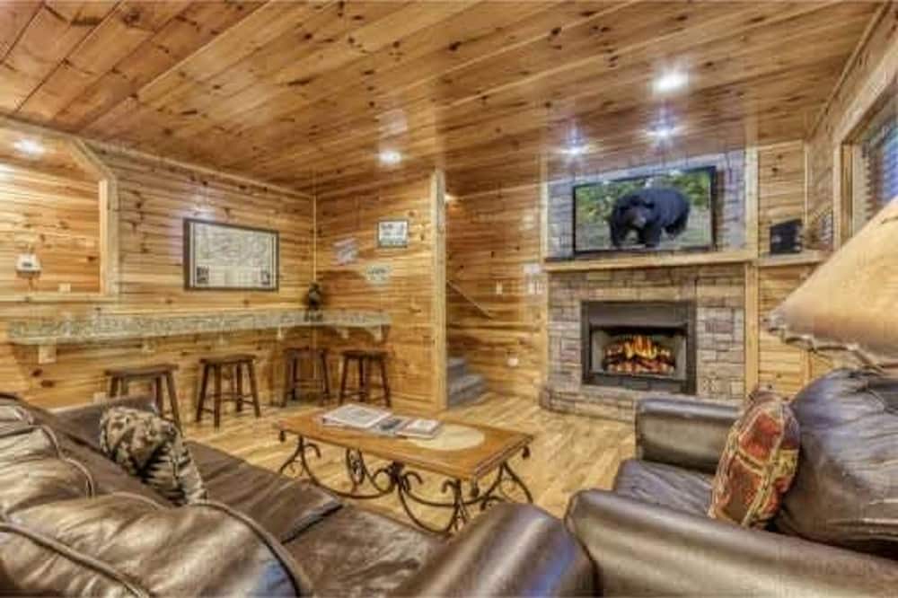 Day Dreamer Cabin With Views by Beyond Expectations