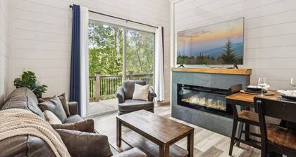 Smoky Shores Lakeview Cabin by Beyond Expectations