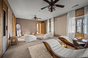 Suite - Round Top Way Cabin by Beyond Expectations (Sevierville)