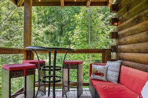 Suite - Black Bear Bungalow by Beyond Expectations (Gatlinburg)