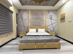 7 chambres, fer et planche à repasser, Wi-Fi