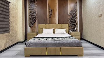 7 bedrooms, iron/ironing board, WiFi