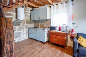Private kitchen - Family House - Casas Vale do Laboreiro (Castro-Laboreiro, Melgaço)