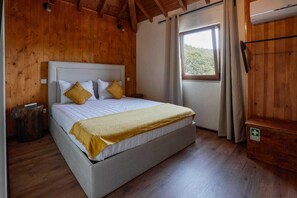 2 bedrooms, Internet, bed sheets - Family House - Casas Vale do Laboreiro (Castro-Laboreiro, Melgaço)