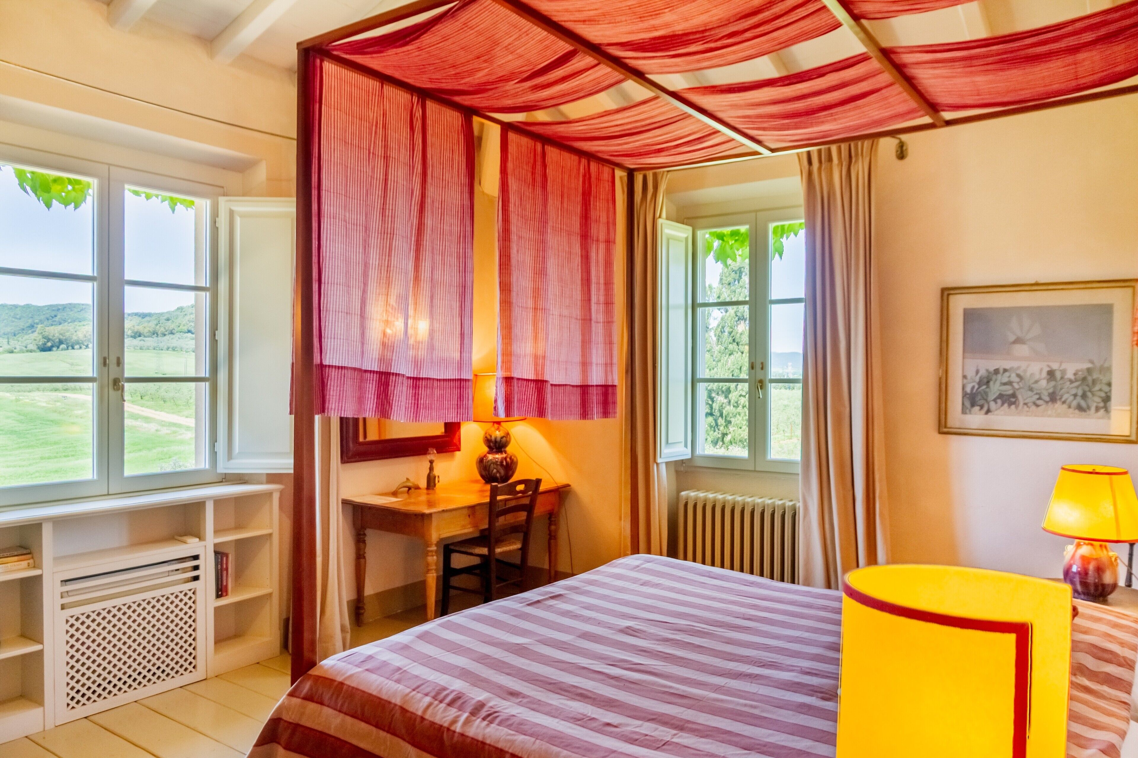 7 bedrooms, iron/ironing board, WiFi, bed sheets
