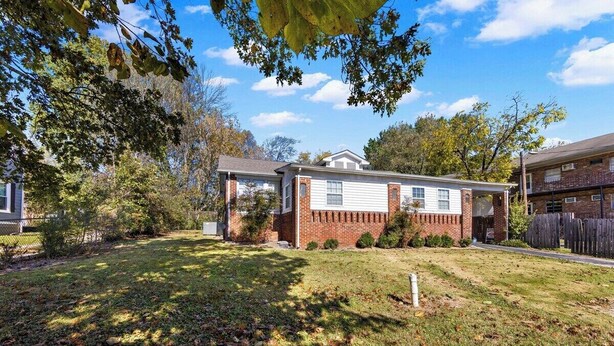 Exterior - Fountain City Home 4br 2ba (5 miles from UT) (Knoxville)