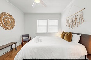4 bedrooms, free WiFi, bed sheets - Fountain City Home 4br 2ba (5 miles from UT) (Knoxville)