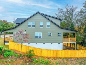 Interior - SoKno 4br/3ba near downtown Knoxville 30+ Day Stay (Knoxville)