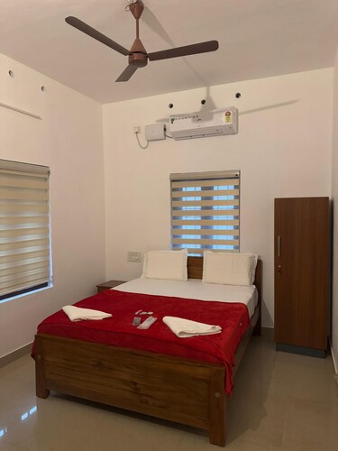 Mcday Villa Stay offers clean rooms, friendly service and a relaxing stay here.