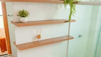 Apartamento standard, vista para o mar | Banheiro