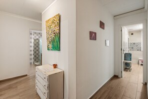 Interior - WELCS APARTMENT 325 EMP with terrace steps from the (Llança)