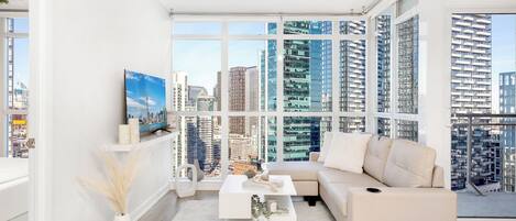 Phòng Suite Deluxe, 1 giường cỡ queen, ban công, quang cảnh thành phố