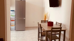 普通複式房屋, 庭院 | 用餐區