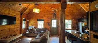 Log Cabin on the Clarion River! The Dam Inn 1 mile, 5 miles to East Branch Dam