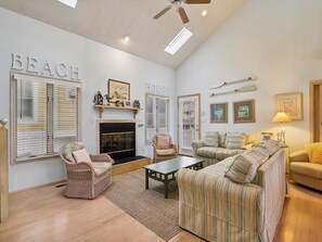 TV - Spacious 5BR Beach House | 1 Block to Ocean! (Bethany Beach)