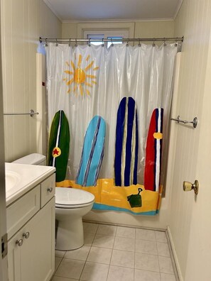 Towels - Cozy 4BR Beach House Retreat (Bethany Beach)