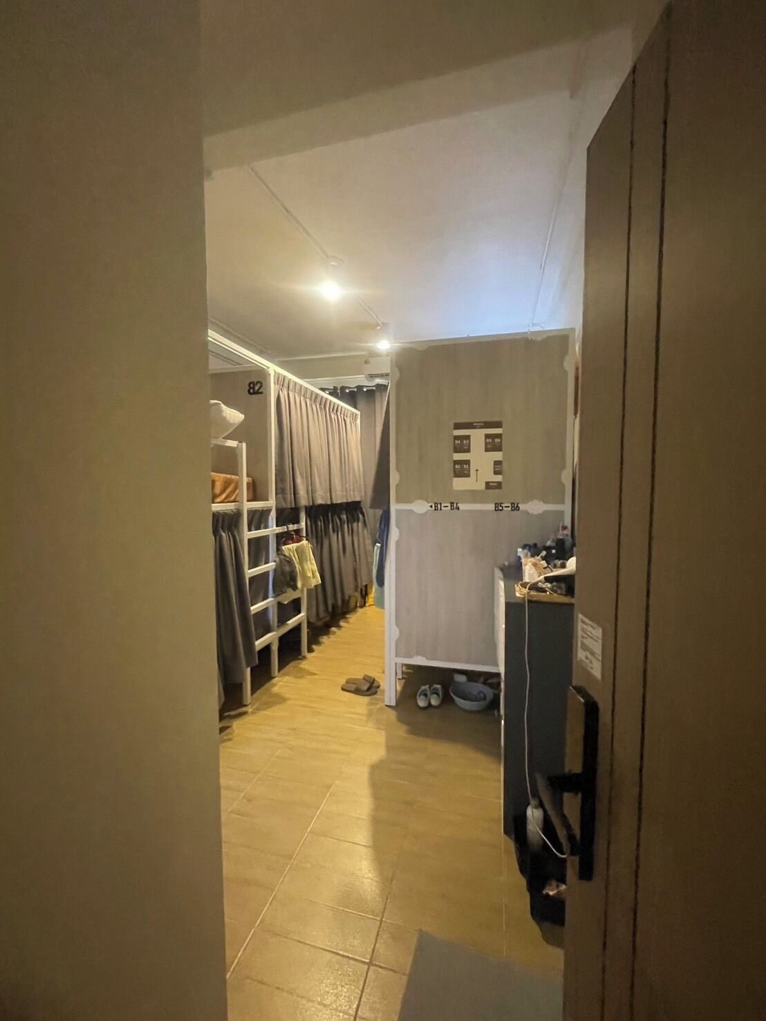 Dormitório compartilhado básico, somente para homens | Parte interna