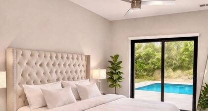 Modern Dune Home, 90 min from Chicago, Heated Pool, HotTub, Sleep 16