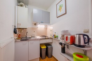 Microwave - FREJUS Apartment 5 minutes from town center and 10 minutes from the sea, (Fréjus)