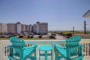 Terrace/patio - A Beach Escape- 1973 New River Inlet Rd (North Topsail Beach)