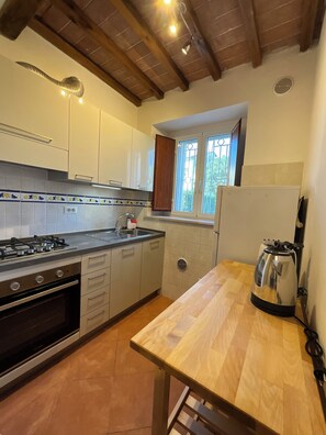 Private kitchen - Vrbo Property (Lucca)